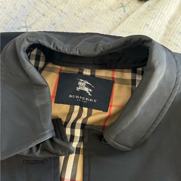Burberry Rain Repellent Trench Coat Black - Picture 3 of 10